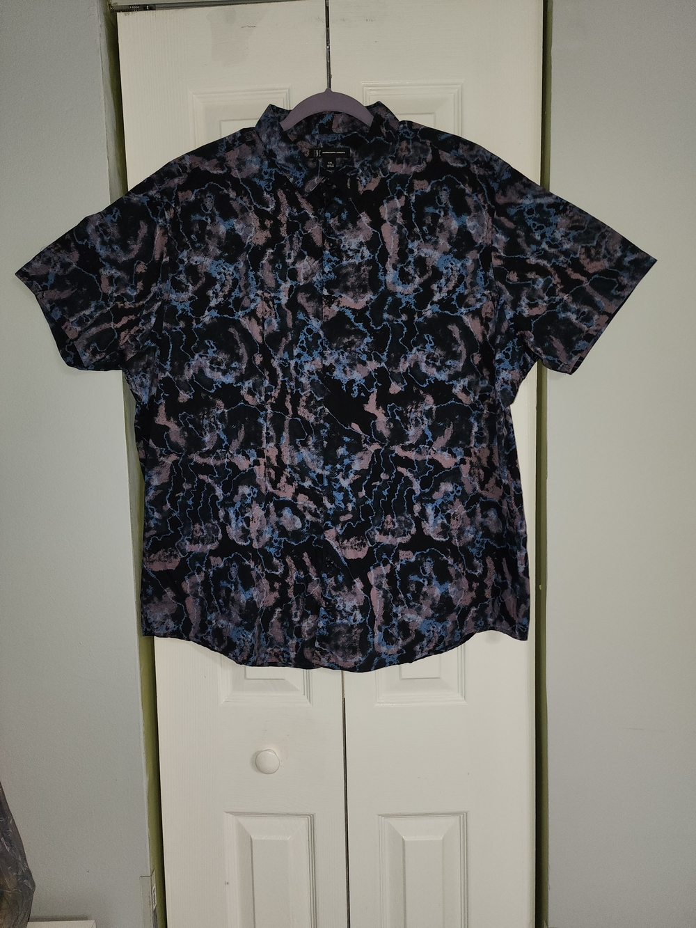 Men's Short-Sleeve Casual Button-Down Shirt in Black & Blue Marble Print 2XL